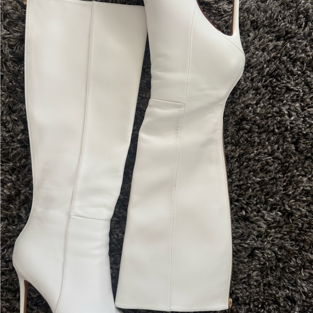 La Femme White Knee-High Stiletto Boots
